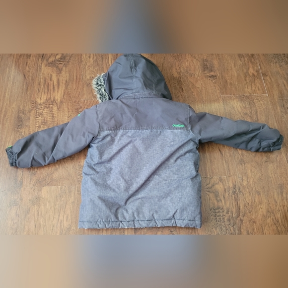 Oshkosh boys winter coat sz5 - Picture 4 of 6